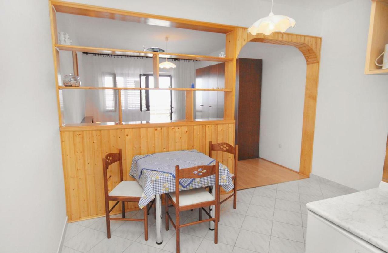 Apartments By The Sea Klenovica, Novi Vinodolski - 5581 Kültér fotó